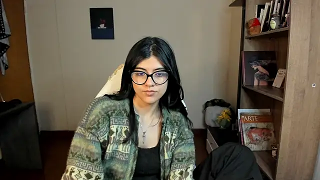 Snapshot of valerie__skyy chatting on 03/04/25, 02:17 valerie skyy online show from 03/04/25, 02:17