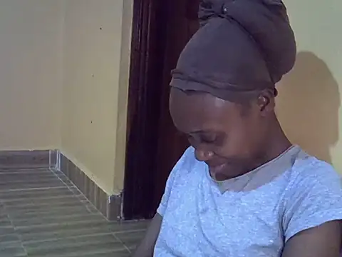 Tanaissa2 online show from 11/24/25, 11:48