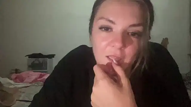 Snapshot of missykat chatting on 06/29/26, 12:06 missykat online show from 06/29/26, 12:06