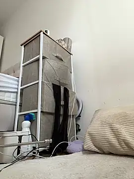 Snapshot of Mona-Peaches chatting on 03/11/26, 09:04 Mona-Peaches online show from 03/11/26, 09:04