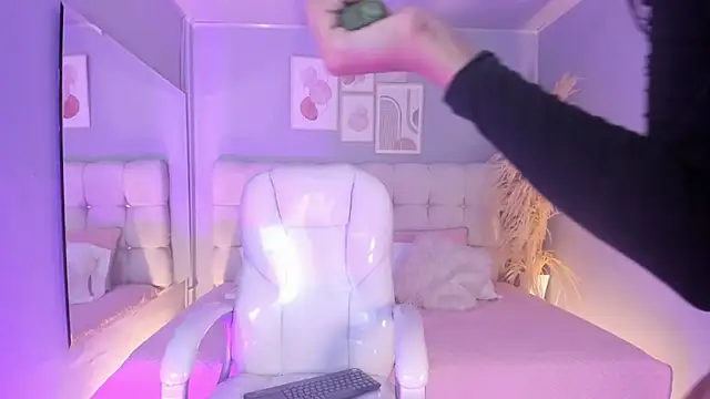 sofi potter  online show from 03/09/25, 02:50