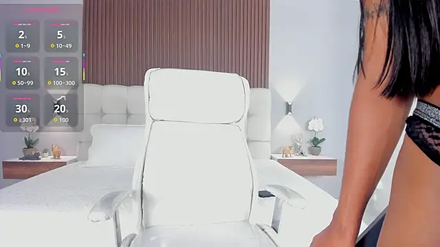 sofi potter  online show from 10/08/25, 09:23