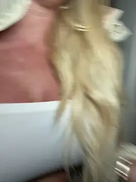 Snapshot of Kate-monroe chatting on 02/13/25, 06:38 Kate-monroe online show from 02/13/25, 06:38