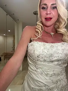 Snapshot of Kate-monroe chatting on 02/03/26, 07:41 Kate-monroe online show from 02/03/26, 07:41