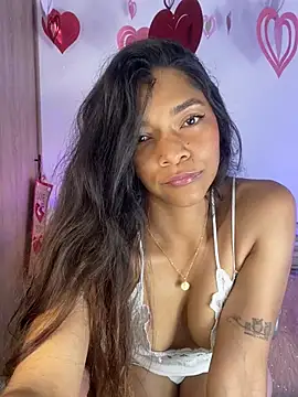 Snapshot of Alliz_Collette chatting on 02/26/26, 04:00 Alliz Collette online show from 02/26/26, 04:00