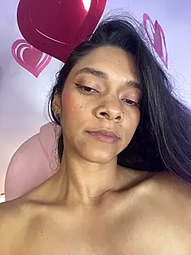 Snapshot of Alliz_Collette chatting on 03/06/26, 12:18 Alliz Collette online show from 03/06/26, 12:18