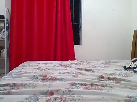 Snapshot of sexy__candyy chatting on 03/16/26, 04:11 sexy candyy online show from 03/16/26, 04:11