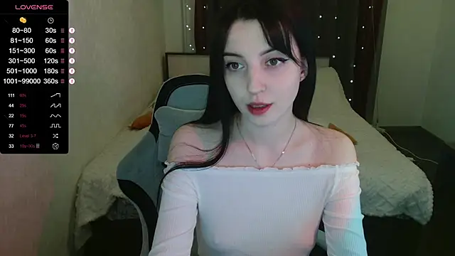 Snapshot of BlackyKitt chatting on 01/09/25, 04:39 BlackyKitt online show from 01/09/25, 04:39