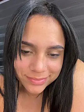 pamela anderson  online show from 12/20/24, 11:21