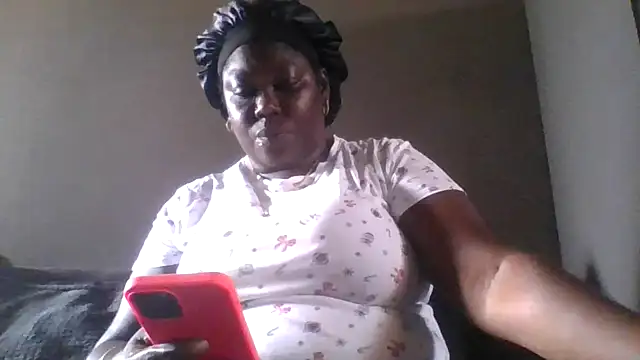 Snapshot of XgeileKutje chatting on 04/15/26, 12:56 XgeileKutje online show from 04/15/26, 12:56