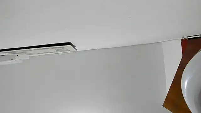 Snapshot of Mialenox chatting on 11/05/25, 09:04 Mialenox online show from 11/05/25, 09:04