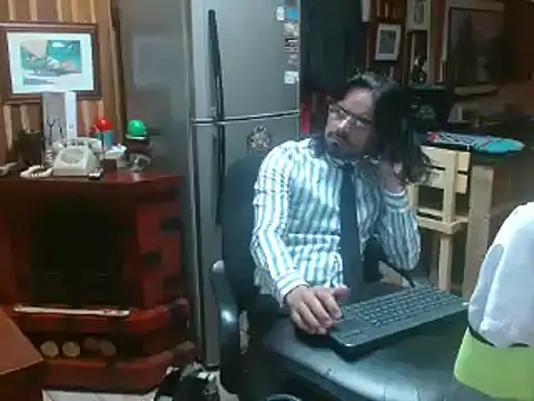 Dr Pocholate84 online show from 01/10/25, 01:52