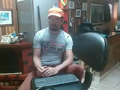 Dr Pocholate84 online show from 01/20/25, 04:55