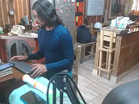 Dr Pocholate84 online show from 11/12/25, 05:35