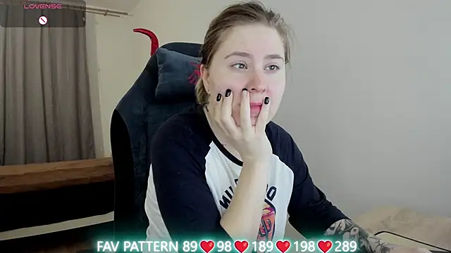 Olivia Munk online show from 03/09/25, 03:32