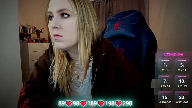 Olivia Munk online show from 09/24/25, 04:38