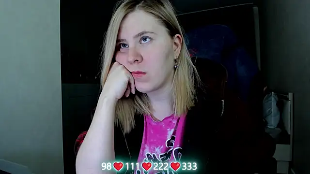 Olivia Munk online show from 05/29/26, 03:48