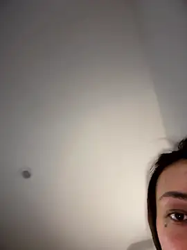 Snapshot of MichelleFerry_ chatting on 01/08/26, 05:10 MichelleFerry online show from 01/08/26, 05:10