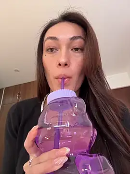 Snapshot of MichelleFerry_ chatting on 02/08/26, 10:13 MichelleFerry online show from 02/08/26, 10:13