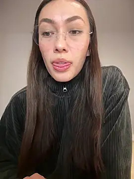 Snapshot of MichelleFerry_ chatting on 02/23/26, 05:27 MichelleFerry online show from 02/23/26, 05:27