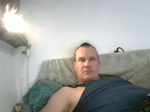 Snapshot of dlvis12 chatting on 11/17/25, 06:46 dlvis12 online show from 11/17/25, 06:46