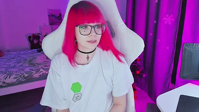 Snapshot of Yumi_Youkai chatting on 12/16/24, 04:02 Yumi Youkai online show from 12/16/24, 04:02