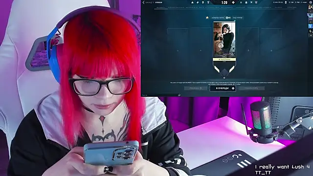 Snapshot of Yumi_Youkai chatting on 02/15/25, 10:42 Yumi Youkai online show from 02/15/25, 10:42