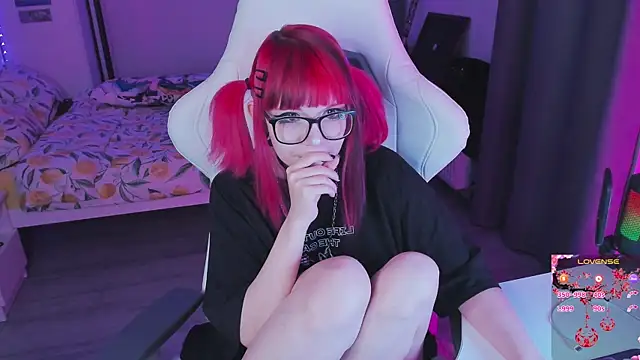 Snapshot of Yumi_Youkai chatting on 09/17/25, 05:14 Yumi Youkai online show from 09/17/25, 05:14