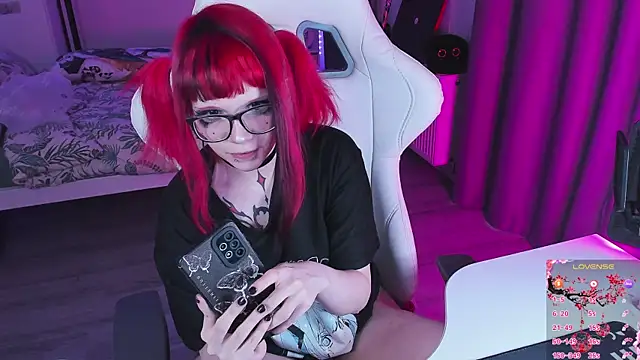 Snapshot of Yumi_Youkai chatting on 11/01/25, 07:54 Yumi Youkai online show from 11/01/25, 07:54