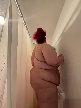 Snapshot of bbwredhead chatting on 01/17/25, 01:15 bbwredhead online show from 01/17/25, 01:15