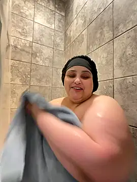 Snapshot of bbwredhead chatting on 09/29/25, 05:23 bbwredhead online show from 09/29/25, 05:23