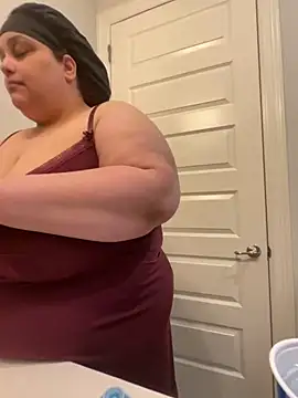 Snapshot of bbwredhead chatting on 10/16/25, 06:25 bbwredhead online show from 10/16/25, 06:25