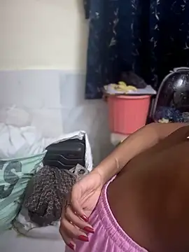 Snapshot of PARI_Hun chatting on 04/09/26, 12:10 PARI Hun online show from 04/09/26, 12:10