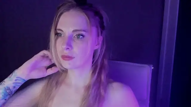 Snapshot of Aqualen chatting on 03/19/25, 09:37 Aqualen online show from 03/19/25, 09:37