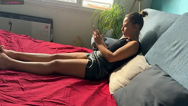 Snapshot of BabyNila chatting on 03/12/25, 01:51 BabyNila online show from 03/12/25, 01:51