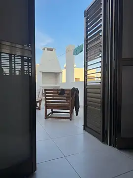 Snapshot of PaulinaSchubert1 chatting on 11/08/25, 01:44 PaulinaSchubert1 online show from 11/08/25, 01:44