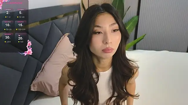 TrishaRey online show from 10/24/25, 04:31