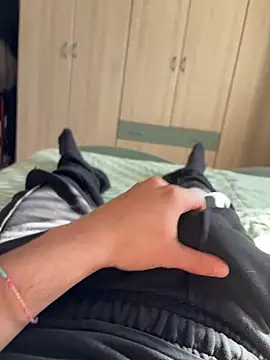 Snapshot of giovanni5281 chatting on 04/07/26, 03:56 giovanni5281 online show from 04/07/26, 03:56