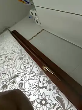 Snapshot of giovanni5281 chatting on 04/13/26, 07:58 giovanni5281 online show from 04/13/26, 07:58