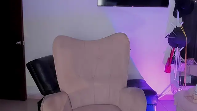 selene king2 online show from 09/18/25, 01:13