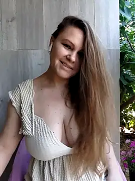 Snapshot of SexyMichellexo chatting on 07/12/26, 11:23 SexyMichellexo online show from 07/12/26, 11:23