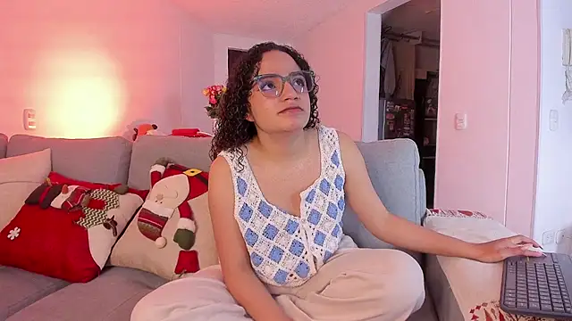 DAHLIA BROWNIE online show from 12/05/24, 03:15