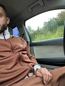 ElChapoGuzman95 online show from 09/30/25, 04:39