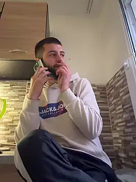 ElChapoGuzman95 online show from 11/26/25, 05:41