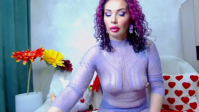 Snapshot of Darina_Monclie chatting on 06/10/26, 04:12 Darina Monclie online show from 06/10/26, 04:12