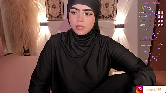 shayla 18 online show from 02/08/25, 09:46