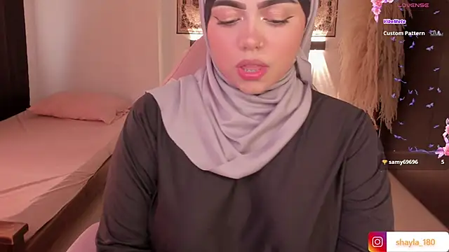 shayla 18 online show from 03/22/25, 10:04