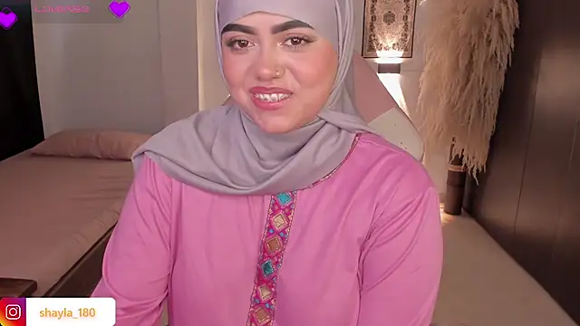 shayla 18 online show from 12/01/25, 09:42