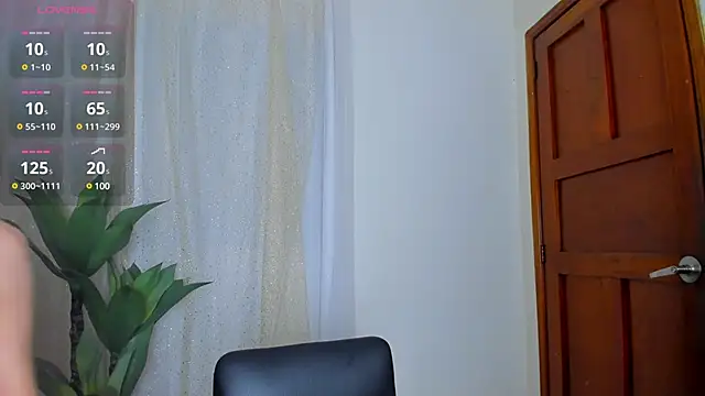 Snapshot of NahiaFox chatting on 03/12/25, 04:19 NahiaFox online show from 03/12/25, 04:19