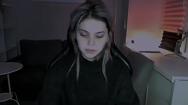 Snapshot of MelissaBrank chatting on 01/14/25, 05:56 MelissaBrank online show from 01/14/25, 05:56